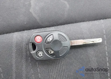 2017 Ford Focus Se z USA, uszkodzony, nr VIN 1FADP3F23HL274543